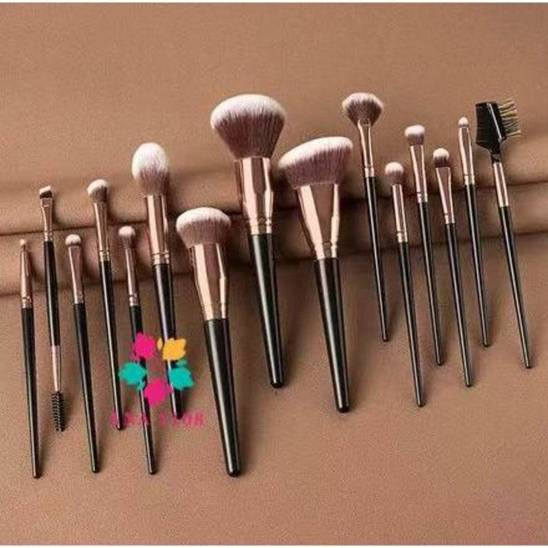 LuxBrush Set – Pincéis de Maquiagem Premium com Toque Suave e Preciso